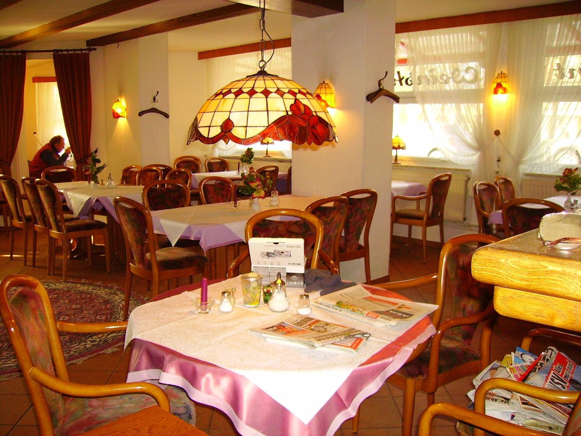 Hotel An Der Hauptallee บัดเพอร์ทอนท์ ภายนอก รูปภาพ